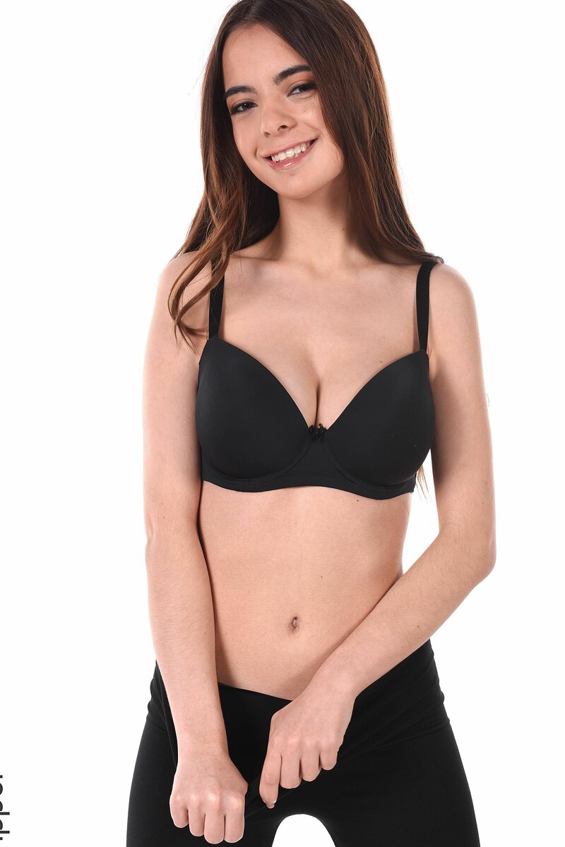 Ульяночка, 23 года, 5 размер груди