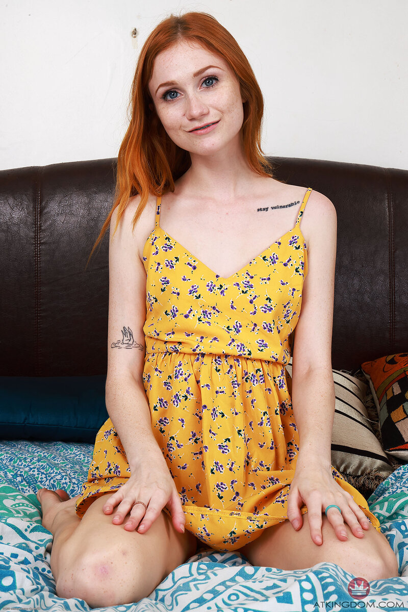 Евгения, 24 года, 1 размер груди